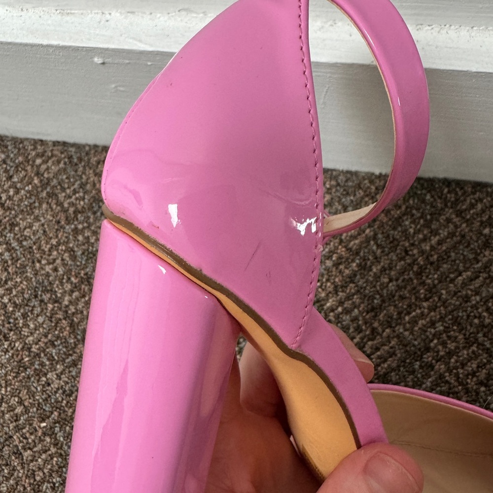 Lulu’s heels - Picture 6 of 8